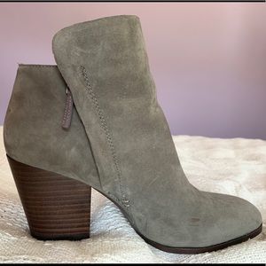 1. State Taila Ankle Booties